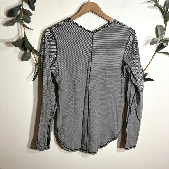 Lululemon Black and White Striped Long Sleeve - Picture 6 of 6